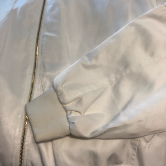 ❌SOLD❌NWOT white bomber jacket - Picture 7 of 8
